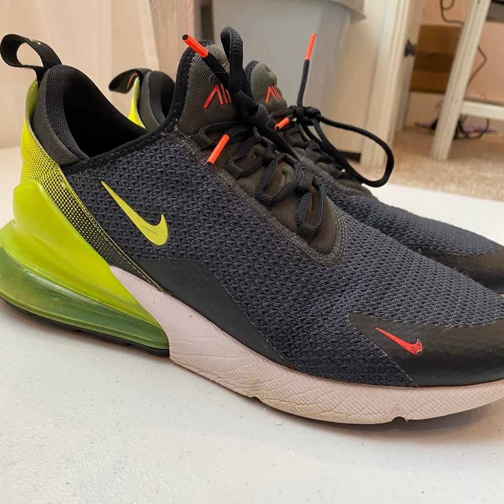 Nike Air Max 270, men’s size 11